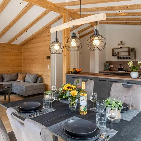 Holiday home Bachwies I Terrasse I Seeblick I Wandern Hillesheim